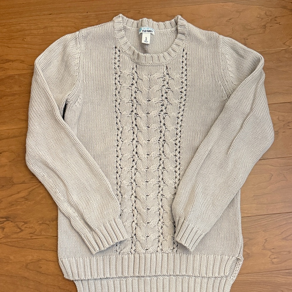 Old Navy Women's light grey Knit Sweater